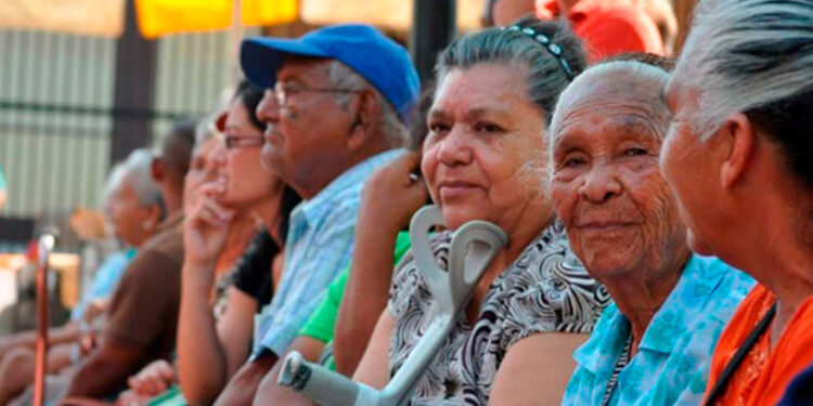 Petro propone importante  bono de 500.000 pesos para los abuelos sin pensión