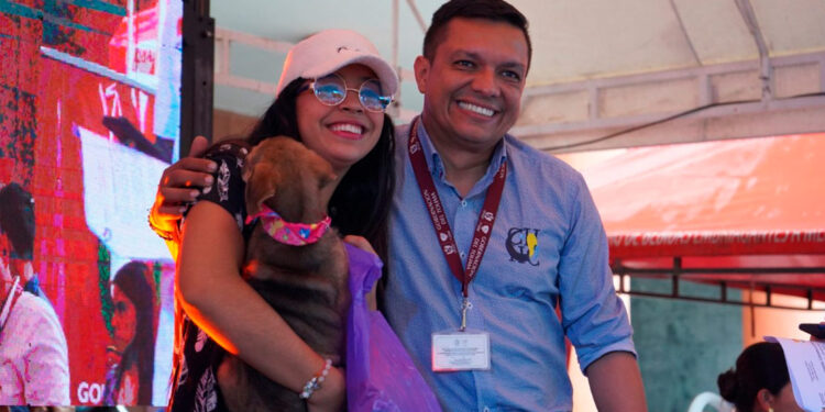 Se los llevaron a casa:&nbsp; Ahora 37 peluditos tienen nuevo hogar gracias a jornada de adopción de la Gobernación del Tolima