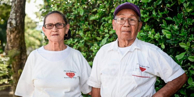 Personas mayores, ya pueden recibir el beneficio adulto mayor