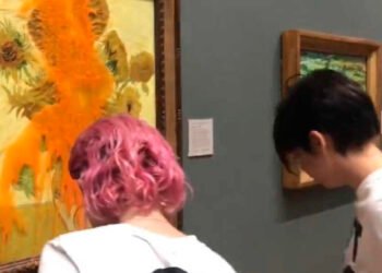 En video. El ataque a “Los Girasoles” corona una larga lista de obras vandalizadas