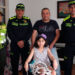 Las buenas acciones no paran. Policía de Ibagué entregó silla de ruedas a Mariana&nbsp;