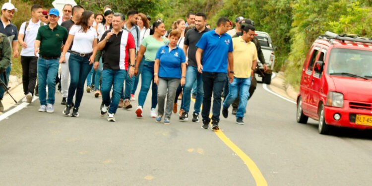 Vía Carmen de Apicalá – Cunday se inaugurará en dos semanas