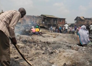 Lamentable. Incendio en escuela para invidentes deja 11 muertos, la mayoría niños