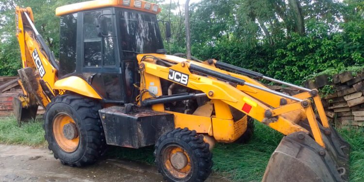 Atención. Cortolima incautó máquina amarilla que era usada para deforestar zona de Lérida