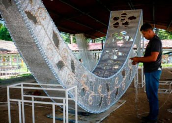 Por segundo año consecutivo, el alumbrado navideño es elaborado por manos ibaguereñas