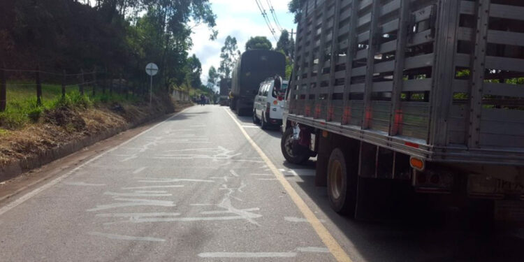 En la vía Doima – Buenos Aires robaron un camión avaluado en 75 millones ¡Autoridades lo buscan!