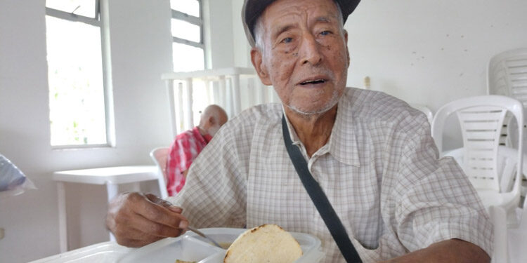 Reinicia el servicio de los comedores comunitarios en la Ciudad Musical
