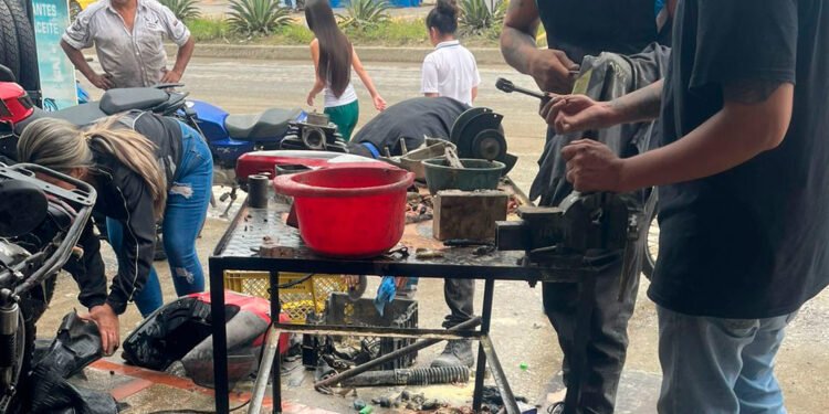 Bomberos Oficiales atendieron incendio en el Sur de Ibagué