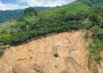 Una montaña se está viniendo abajo poniendo en riesgo a 24 familias en Santa Isabel