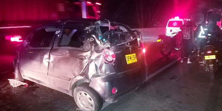 Un grave accidente en la variante de Ibagué por poco termina en tragedia.