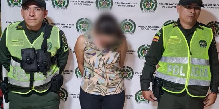 Se alborotan los ladrones en esta época. Una mujer fue capturada por hurto en centro comercial