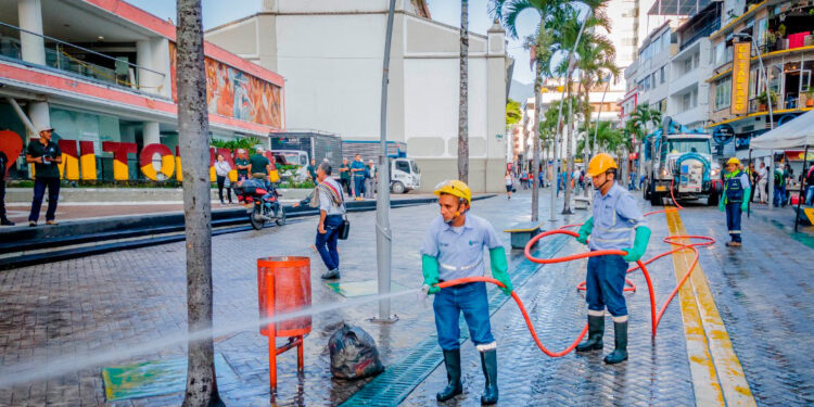 Alcaldía pone en marcha la limpieza y recuperación del espacio público en la Tercera