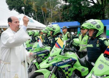 Se entregaron 17 motocicletas y un vehículo nuevo a la Policía Metropolitana de Ibagué&nbsp;