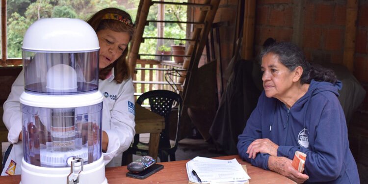 Gobierno Local entregó filtros de agua en Juntas