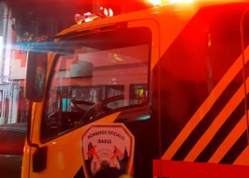¡Emergencia! Un incendio estructural consumió una vivienda en Portales del Norte en Ibagué