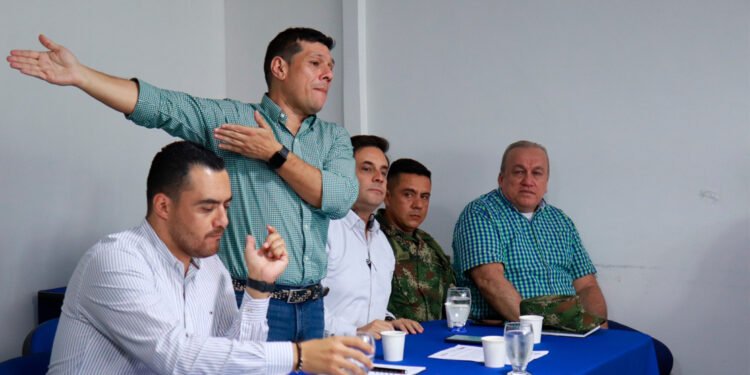 Vendedores formales e informales acordaron trabajar de manera articulada sobre la carrera tercera durante la temporada navideña