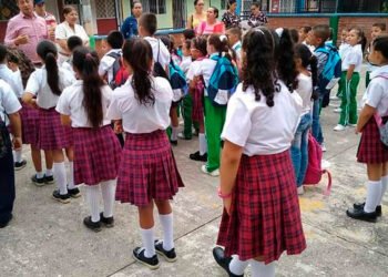 En el Tolima, 116 mil estudiantes iniciaron hoy calendario académico