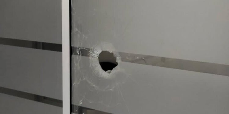 ¡Insólito! Los gatilleros ya no respetan ni los hospitales. Hombre fue baleado en plena puerta del Hospital San Rafael de El Espinal&nbsp;&nbsp;