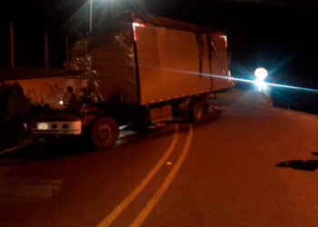 Otro camión sin frenos causa tragedia en la vía Cajamarca – Calarcá