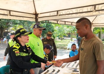 La Policía Metropolitana de Ibagué realizó la actividad del ‘Plan Desarme’ comuna 8 barrio ciudadela Simón Bolívar