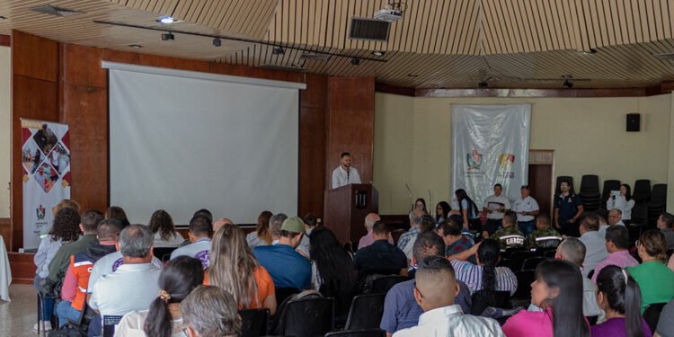 “No es cierto que Ibagué pueda ser destruida por una erupción volcánica”: Director del SGC