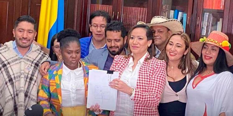 Radican en el Congreso el proyecto de reforma a la Salud