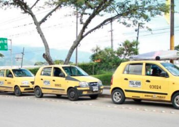 Se levantan los bloqueos de los taxis, pero advierten que si les incumplen, se suman al de busetas el 6 de marzo