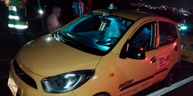 En contundente operativo, fue recuperado el taxi robado en la glorieta de La Casa de la Moneda