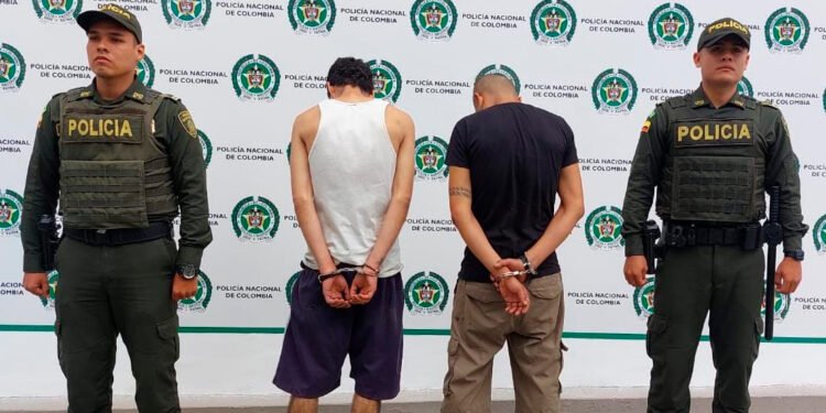 Dos sujetos presuntamente robaron e hirieron a cuchillo a un joven en el barrio Belén