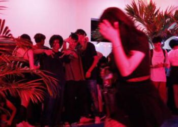 Más de 300 menores de edad fueron sorprendidos en una fiesta clandestina en Cali