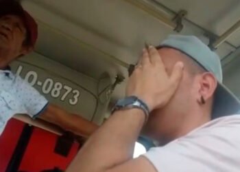 Degenerado se masturbó en plena buseta en Ibagué