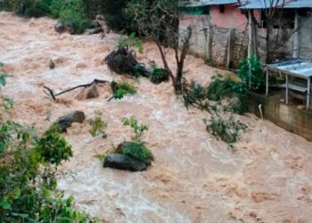 En varios municipios del Tolima las lluvias hacen estragos en las carreteras&nbsp;