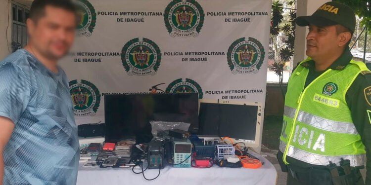 En tiempo récord recuperaron mercancía que robada en local de celulares en La Plaza del Jardín