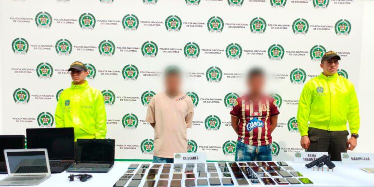 Capturaron a ‘Jipi’ y a ‘Neneco’ con más de 60 celulares, estupefacientes y 4 computadores&nbsp;