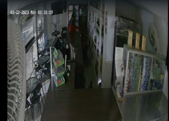 ‘A puño y peluca’ ladrones robaron establecimiento comercial en Ibagué