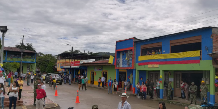 Comunidad de El Limón, en Chaparral denuncia que el puente de acceso está a punto de colapsar