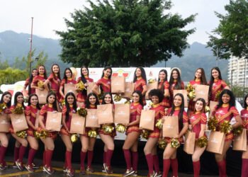 Mercacentro, realizó la presentación y entrega oficial del nuevo uniforme al Club de Porristas Deportes Tolima