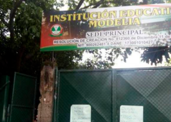 Estudiantes del colegio Modelia protestan por olvido de la Secretaría de Educación de Ibagué