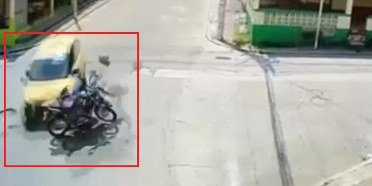 Muere patrullero de la policía tras chocar violentamente contra un taxi en el barrio Calarcá en Ibagué