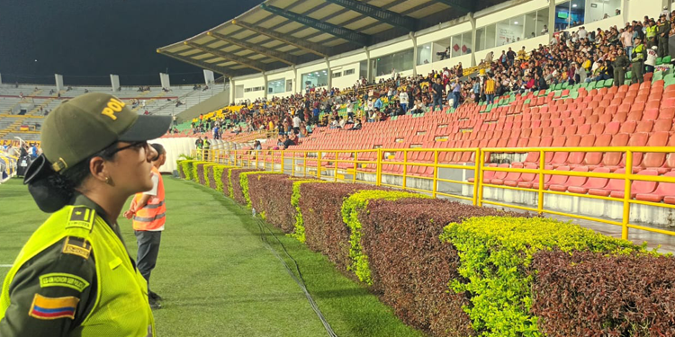 Buen comportamiento de los ibaguereños en el encuentro deportivo entre Deportes Tolima y Atlético Huila.