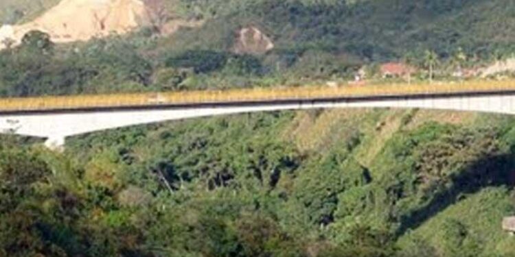 Un hombre acabó con su vida en el puente de la variante de Ibagué