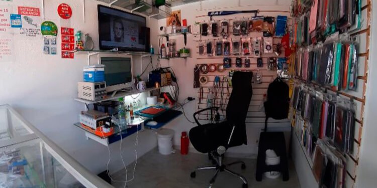 ¡Los ladrones no tienen tatequieto!, hurtaron local de celulares en la Plaza del Jardín en Ibagué