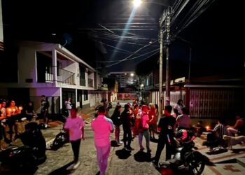 Animalistas en Ibagué realizaron un plantón frente a la casa del sujeto que protagonizó violento caso de maltrato animal