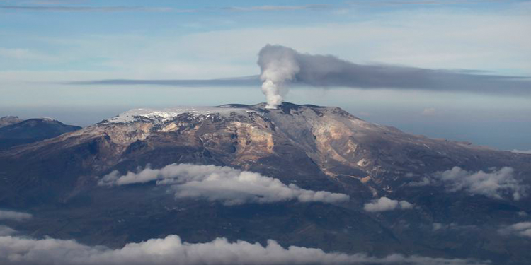Alerta por el Nevado del Ruiz. El Servicio Geológico Colombiano alerta por una posible erupción