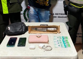 Ladrón fue detenido en Agua Marina por arrastrar y robarle el bolso a una mujer