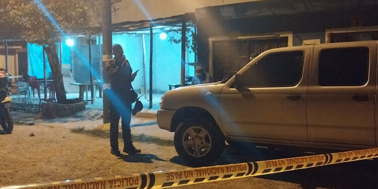 15 personas asesinaron a golpes a una madre y su hijo en Bogotá