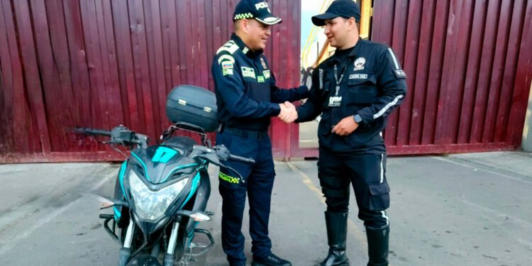 Una llamada anónima permitió la recuperación de la motocicleta robada a un supervisor de vigilancia en Ibagué 