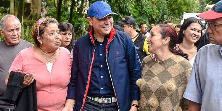 Alcalde Andrés Hurtado escribe misiva para defender su gobierno de todos sus detractores