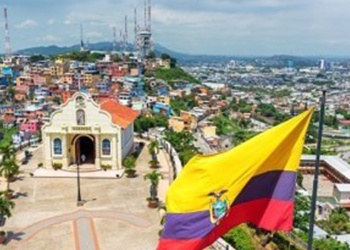 Guillermo Lasso, presidente de Ecuador autorizó el uso de armas de fuego en el país