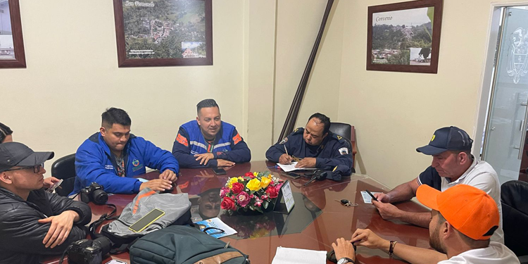 Alerta Naranja. Gobernación del Tolima realizó visita de inspección a municipios más cercanos al volcán nevado del Ruiz